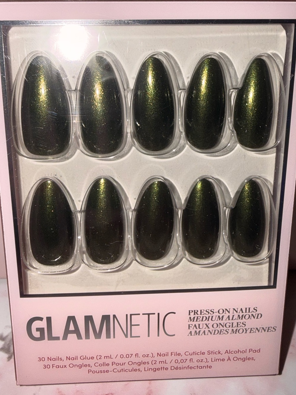 Glamnetic “Cutie Pine” Press-On Nails - Olive Green Medium Almond